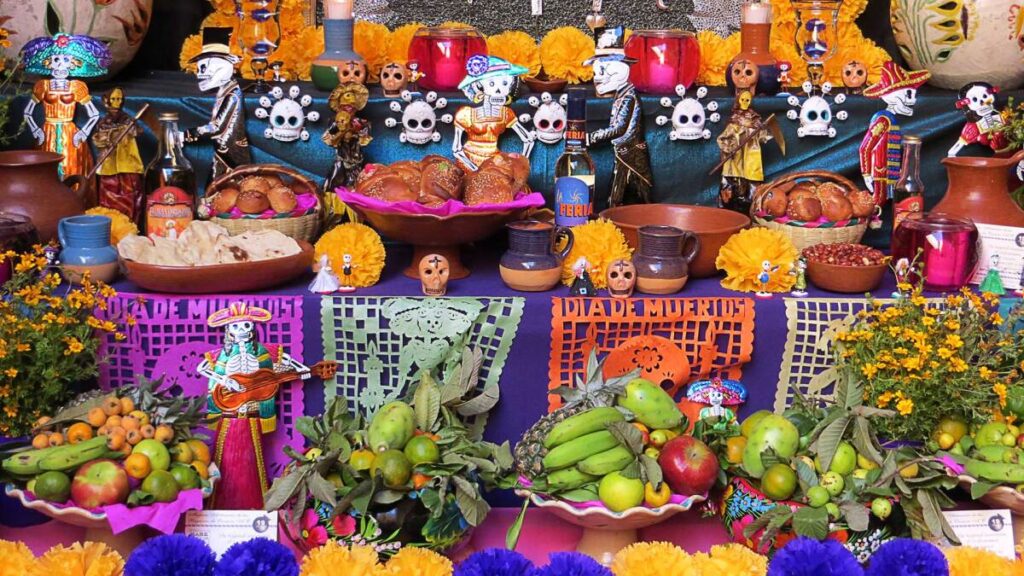 How to Build a Traditional Día de los Muertos Altar